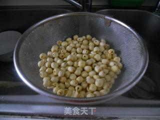 自制莲蓉的做法步骤：1
