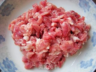 老干姐干煸肉丝油辣椒的做法步骤:3