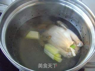 肥嫩鲜美--白斩鸡的做法步骤：5
