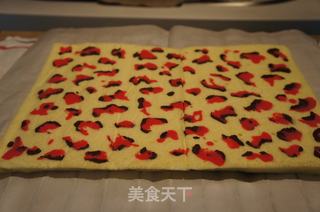 【我的烘焙时间】如此性感，如此美丽--我的粉红豹纹蛋糕卷的做法步骤：27