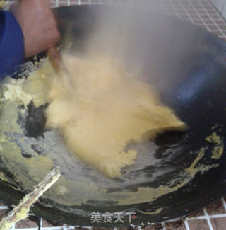 客家传统美食—黄元米果的做法步骤：1