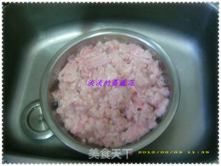 心肺病人的佳音---萝卜枸杞杏仁猪肺汤的做法步骤:2