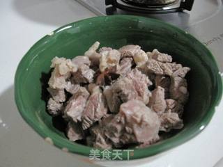 港式牛腩面的做法步骤：1