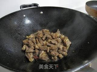港式牛腩面的做法步骤：2