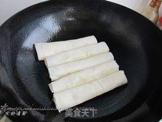 简单易上手,外脆里嫩—脆皮春卷的做法步骤:7
