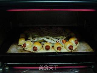 西点制作“迷你小热狗匹萨”的做法步骤：34
