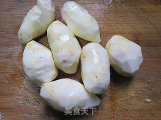 鲫鱼猪仔薯汤的做法步骤：1