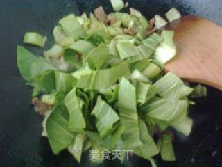 家乡的味道——青菜汤年糕的做法步骤:7