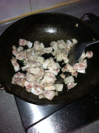 千里飘香~回锅肉的做法步骤:4