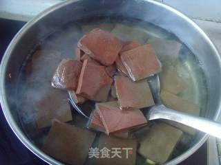味蕾诱惑---水煮鸭血的做法步骤:5
