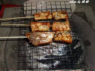 【大喜大】疯狂烧烤之烤鱼+烤鸭翅的做法步骤:3
