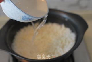 【儿菜咸肉煲仔饭】的做法步骤:9