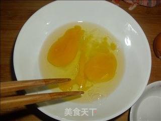 虾仁蛋炒饭的做法步骤：1