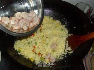 虾仁蛋炒饭的做法步骤：9