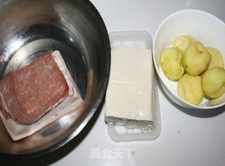 【油而不腻的烧肉】乳腐扣肉的做法步骤：1