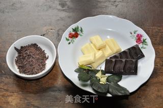 浪漫情人节的DIY巧克力玫瑰的做法步骤：9