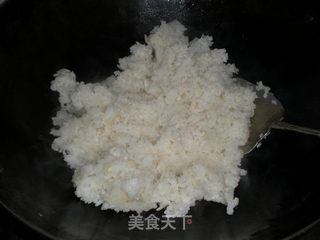 五彩蛋炒饭的做法步骤:7