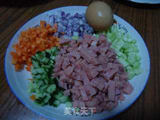 什锦炒饭的做法步骤：1