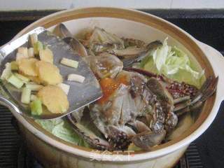 红肓蟹香肠白菜煲的做法步骤:6