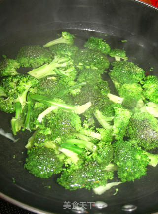 【情人节的烛光晚餐】黑胡椒牛排 意大利面的做法步骤:5