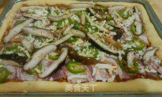 香菇培根披萨的做法步骤:6