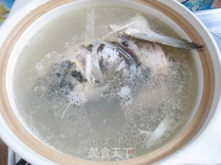砂锅鱼头豆腐的做法步骤:8