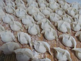 口味清淡的油菜虾仁水饺的做法步骤:8