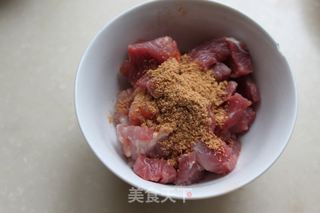 孜然烤肉串的做法步骤:2