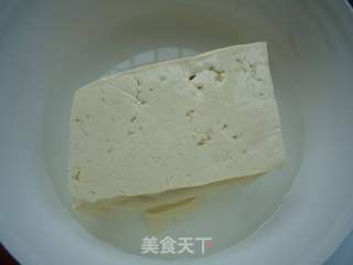 麻辣豆腐的做法步骤：1