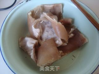 双色肉冻的做法步骤：1