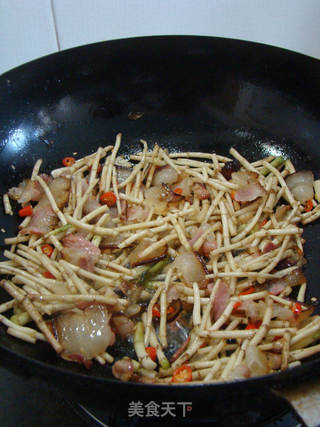 腊味小炒鱼腥草的做法步骤:7