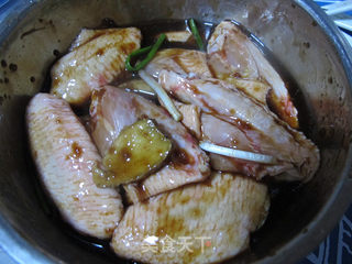 酱香烤鸡翅的做法步骤:2