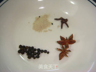 越南特别牛肉粉的做法步骤:2