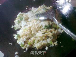 榨菜鱼丸炒饭的做法步骤:7