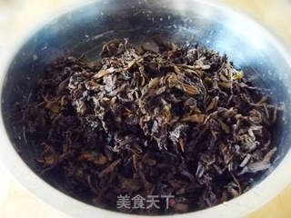 【简单宴客菜】梅菜扣肉的做法步骤：2