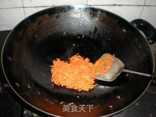 香肠胡萝卜蛋炒饭的做法步骤:3