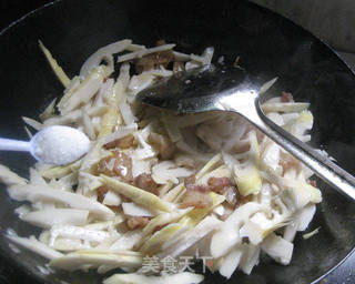 来自春天的美味——家常酸菜竹笋的做法步骤:6