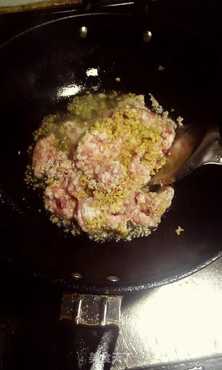 好吃的芽菜肉包的做法步骤:2