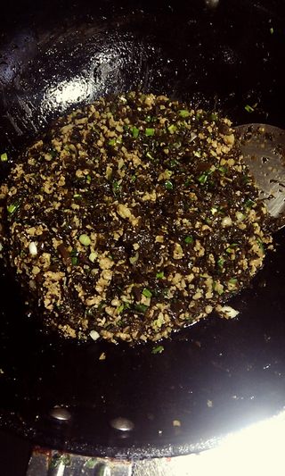 好吃的芽菜肉包的做法步骤:3