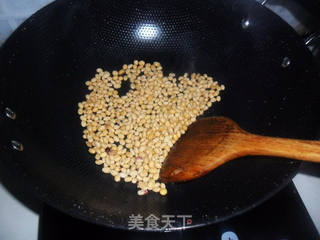 二月二炒豆子的做法步骤:3
