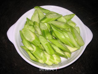 芥蓝炒腊味的做法步骤:2