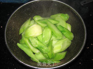 芥蓝炒腊味的做法步骤:6