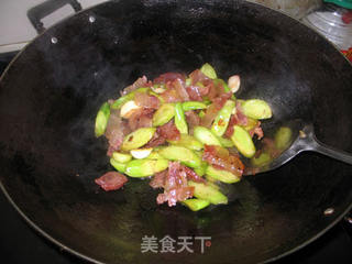 芥蓝炒腊味的做法步骤:9