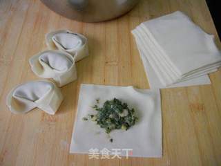 蛋皮荠菜大馄饨的做法步骤:12