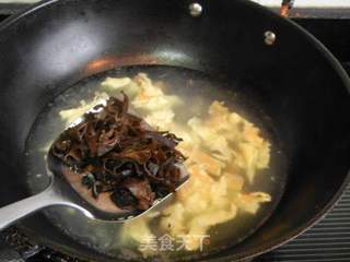 蛋皮荠菜大馄饨的做法步骤:15