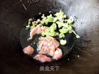 家常菜----西芹炒百合的做法步骤:5