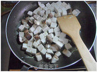 只需一味调料—咖喱豆腐的做法步骤:5