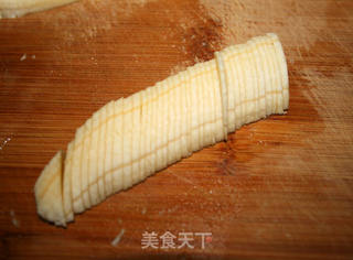 【早餐新花样,只需15分钟】芝士香蕉卷的做法步骤:2