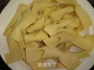 双结虎皮蛋的做法步骤：1