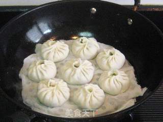 韭菜烫面蒸包的做法步骤:16